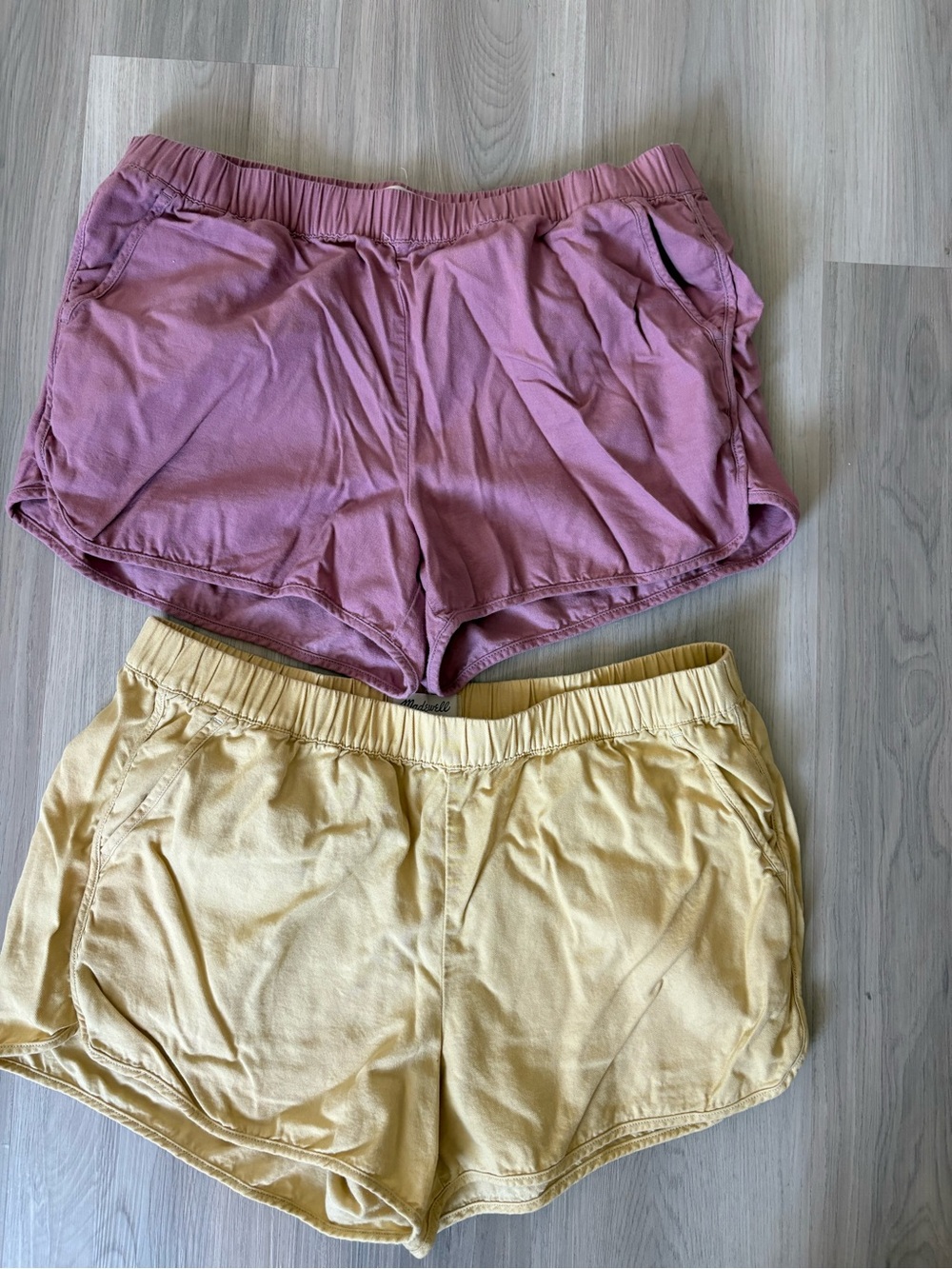 Madewell -Everyday Cotton-Blend Women’s Shorts — Mauve and Light Yellow
